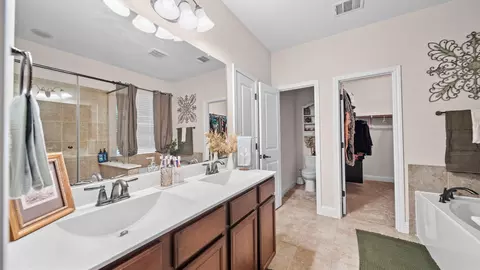 Bath - 23834 Willow Haven Dr, Spring, TX 77389 photo 3 of 5