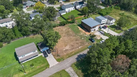 17129 Sprawling Oaks Dr, Conroe, TX 77385