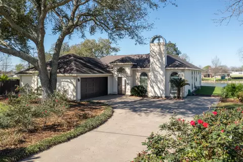 315 Bolling Green Dr, Wharton, TX 77488