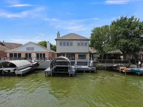 12858 Pelican Island Dr, Willis, TX 77318