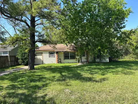 201 Ipswich Rd, Houston, TX 77061