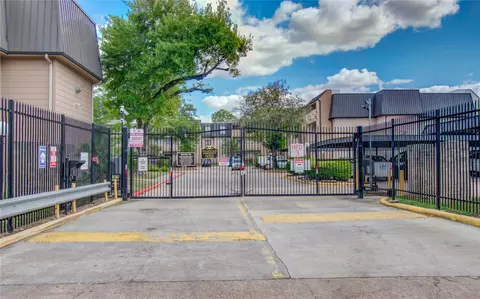 8431 Hearth Dr #1, Houston, TX 77054