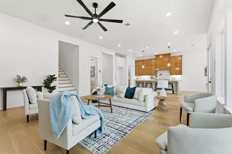204 Milwaukee St, Houston, TX 77009