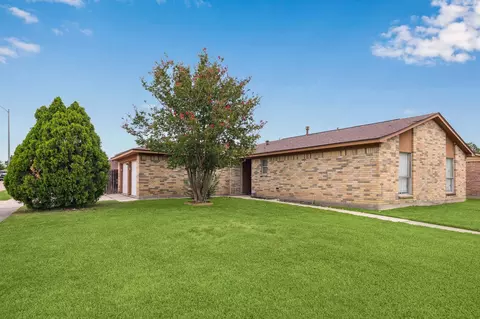2814 Lacewing Ln, Houston, TX 77067