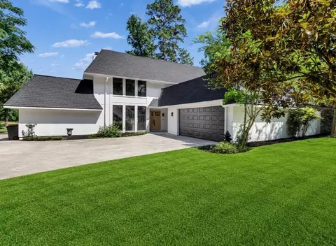 26 Cherry Hill Dr, Conroe, TX 77304