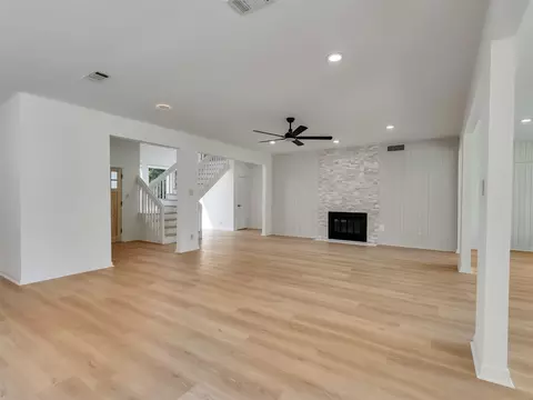 Living - 26 Cherry Hill Dr, Conroe, TX 77304 photo 10 of 17