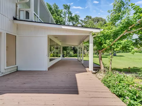 Exterior - 26 Cherry Hill Dr, Conroe, TX 77304 photo 4 of 7