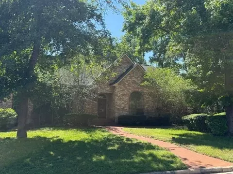 10 Wellington Ln, Conroe, TX 77304