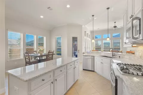 8111 Foster Gate Ct, Richmond, TX 77407