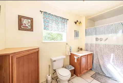 Bath - 464 River Rd, Angleton, TX 77515 photo 4 of 4