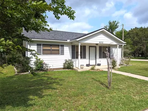 402 N Robb St, Trinity, TX 75862 photo 1