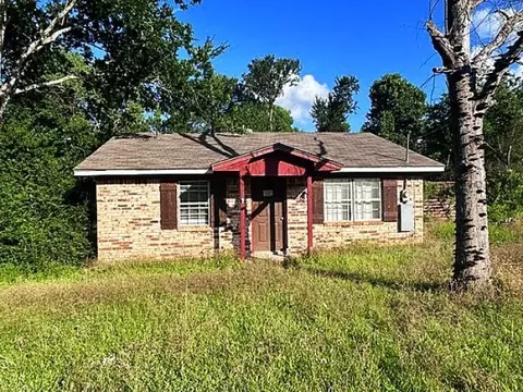 6683 J C Long Dr, Bryan, TX 77807