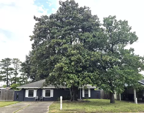 6434 Woodland Trails Dr, Houston, TX 77088
