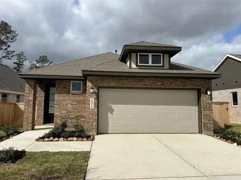 1606 Windrose Ln, Angleton, TX 77515