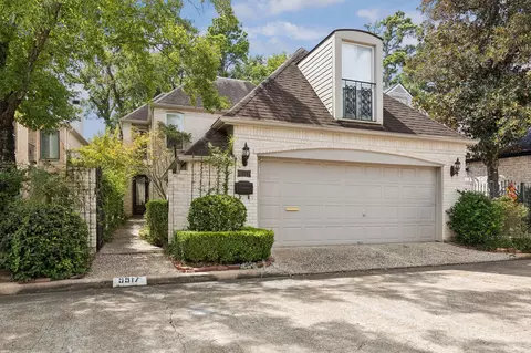 9517 Bayou Brook St, Houston, TX 77063