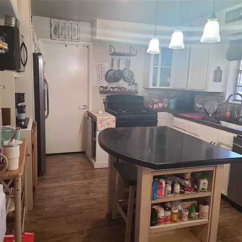 Kitchen - 2891 Avenue M Extended, Conroe, TX 77301 photo 2 of 2