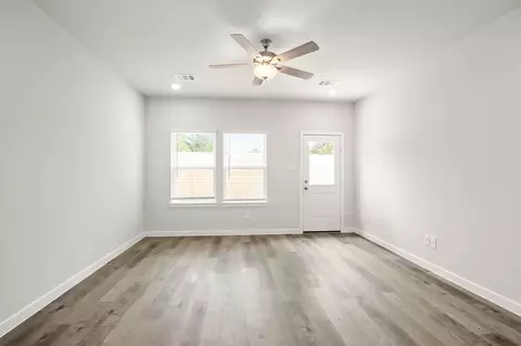 225 Elm Spring Dr, Hockley, TX 77447 photo 4