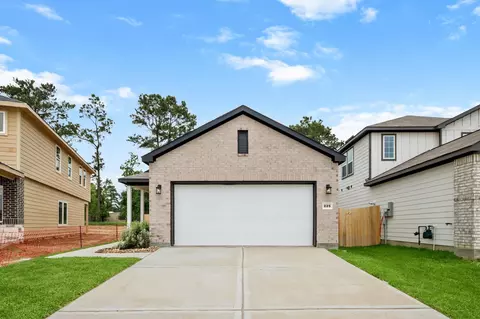 225 Elm Spring Dr, Hockley, TX 77447
