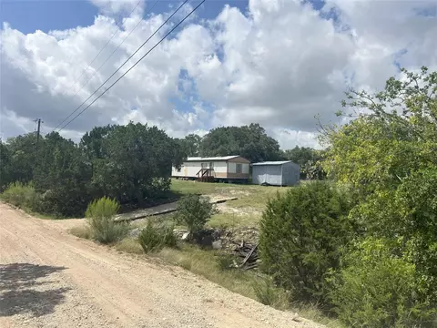 1075 Lakeshore Ln, Bandera, TX 78003