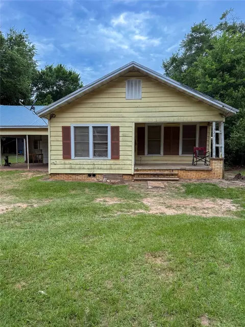 321 Sycamore St, Grapeland, TX 75844