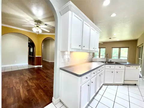 Kitchen - 41 Bluebird Ln, Trinity, TX 75862 photo 7 of 10