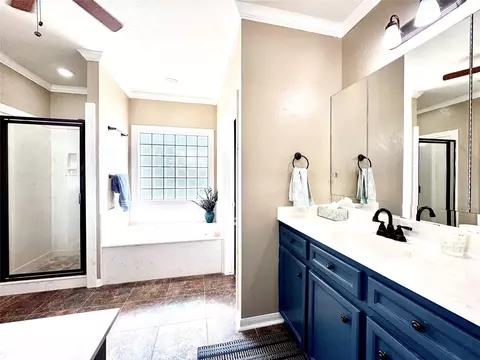 Bath - 41 Bluebird Ln, Trinity, TX 75862 photo 4 of 6