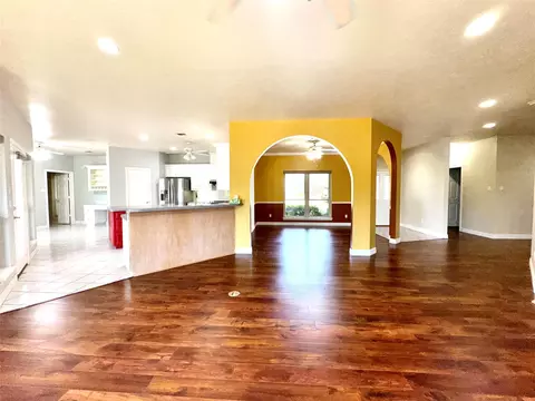 Living - 41 Bluebird Ln, Trinity, TX 75862 photo 7 of 8