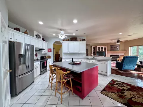 Kitchen - 41 Bluebird Ln, Trinity, TX 75862 photo 3 of 9