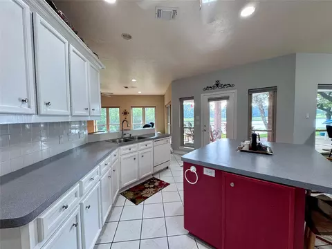 Kitchen - 41 Bluebird Ln, Trinity, TX 75862 photo 8 of 9