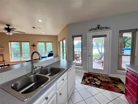 Kitchen - 41 Bluebird Ln, Trinity, TX 75862 photo 6 of 9