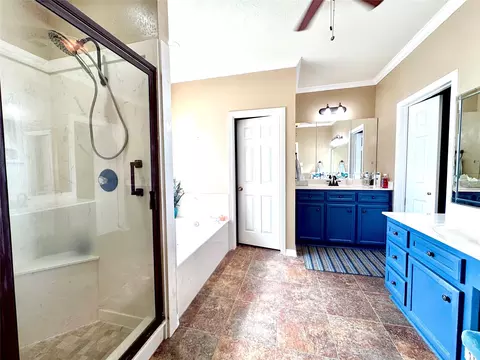 Bath - 41 Bluebird Ln, Trinity, TX 75862 photo 1 of 6