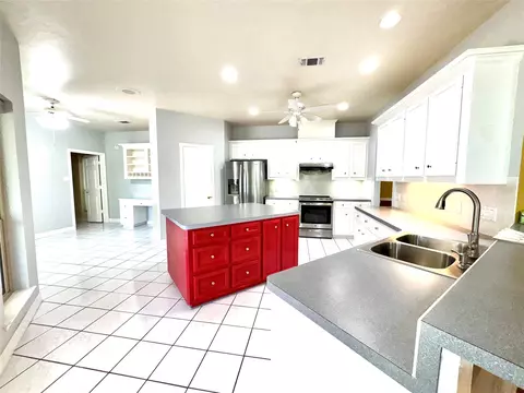 Kitchen - 41 Bluebird Ln, Trinity, TX 75862 photo 10 of 10