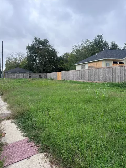 4608 N Loop East E, Houston, TX 77026 photo 3