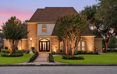 4310 Masters Dr, League City, TX 77573