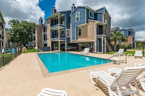 18515 Egret Bay Blvd #1301, Houston, TX 77058