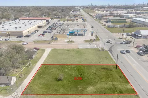2106 Texas Ave, Texas City, TX 77590