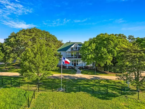 Exterior - 1007 Fm 390 E, Brenham, TX 77833 photo 3 of 15