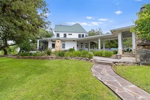 Exterior - 1007 Fm 390 E, Brenham, TX 77833 photo 11 of 15