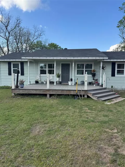 632 Sharon St, Prairie View, TX 77484