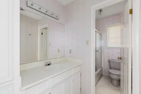 Bath - 555 Willow Dr, Jasper, TX 75951 photo 5 of 7