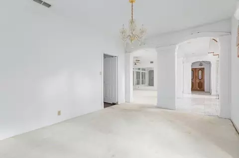 Living - 555 Willow Dr, Jasper, TX 75951 photo 4 of 8
