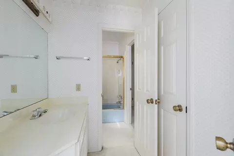 Bath - 555 Willow Dr, Jasper, TX 75951 photo 6 of 7