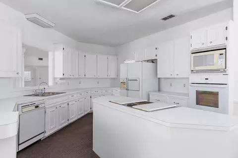 Kitchen - 555 Willow Dr, Jasper, TX 75951 photo 1 of 3