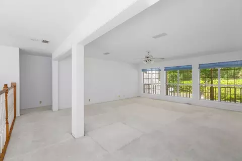Living - 555 Willow Dr, Jasper, TX 75951 photo 8 of 8