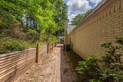 Exterior - 555 Willow Dr, Jasper, TX 75951 photo 8 of 13