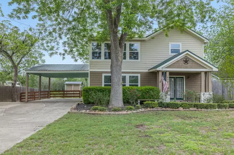 310 E Main St, Fayetteville, TX 78940