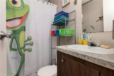 Bath - 18093 Pickering Rd, Conroe, TX 77302 photo 2 of 2