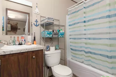 Bath - 18093 Pickering Rd, Conroe, TX 77302 photo 1 of 2