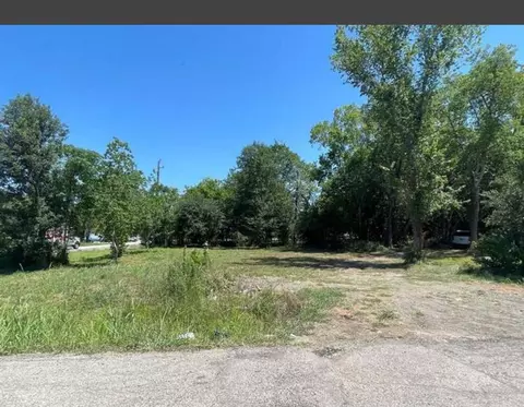 10131 Dobie St, Houston, TX 77033