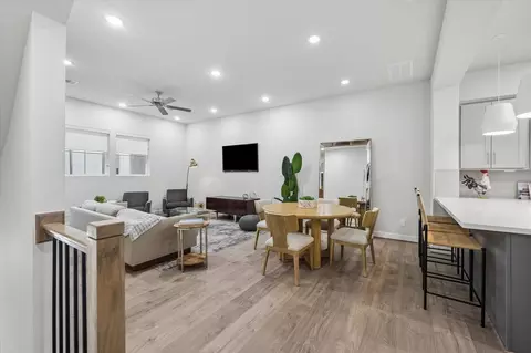 6338 Paddington Bend Dr, Houston, TX 77008